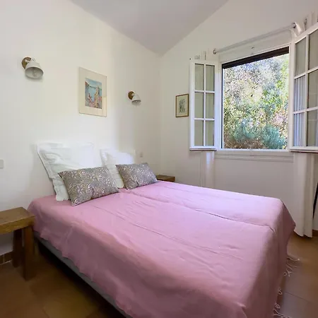 בית נופש In La Croix-valmer With Sea Views & Pool, Cleaning Included קבלייר-סור-מר