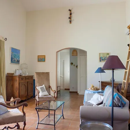In La Croix-valmer With Sea Views & Pool, Cleaning Included